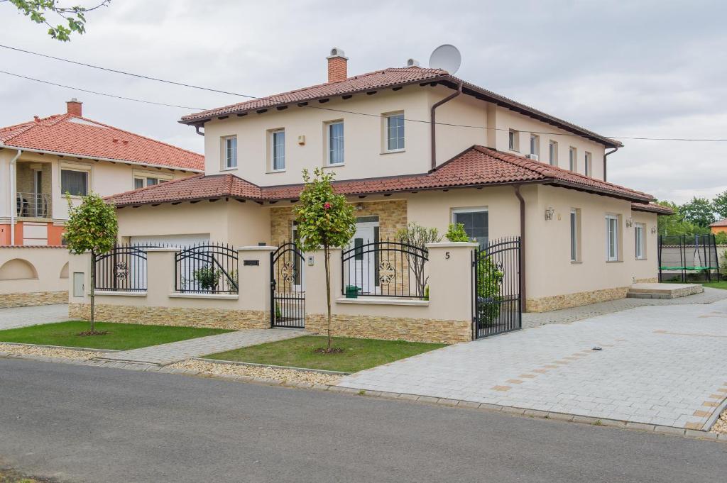 Aura Apartman Hajdúszoboszló Zewnętrze zdjęcie